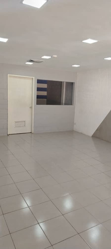 Grey Zuloaga Y Javier Philip Inzitu Realtors Venden Local Comercial En C.c. Metro Plaza San Diego Carabobo Venezuela