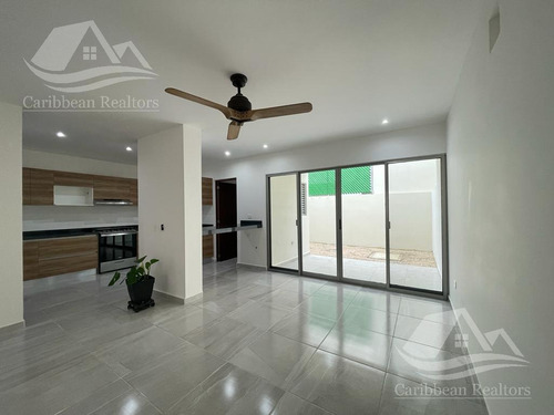 Casa En  Venta En Cancun Duke Kny6957