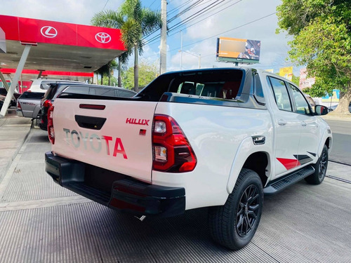 Imagen 5 de 14 de Toyota Hilux Revo 2022