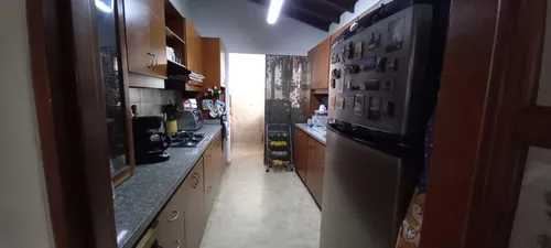 Apartamento En Venta En Conquistadores. Cod V10880