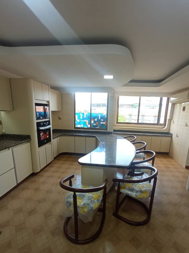 En Venta Apto Parque Cotoperiz. Barrio Sucre. Maracay