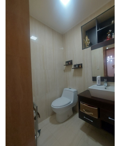 Vendo Casa 350m2 Terrazas Del Club Hipico 0148
