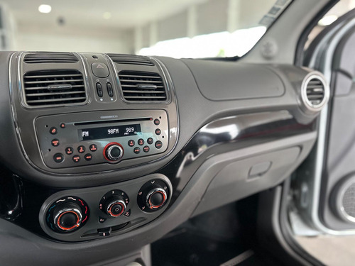 Fiat Siena Essence 1.6 2015
