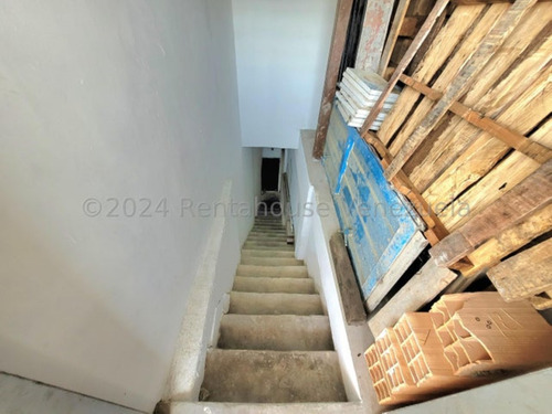 Milagros Inmuebles Edificio Venta Barquisimeto Lara Zona Centro Economica Residencial Economico Comercial Código Inmobiliaria Rent-a-house 25-140