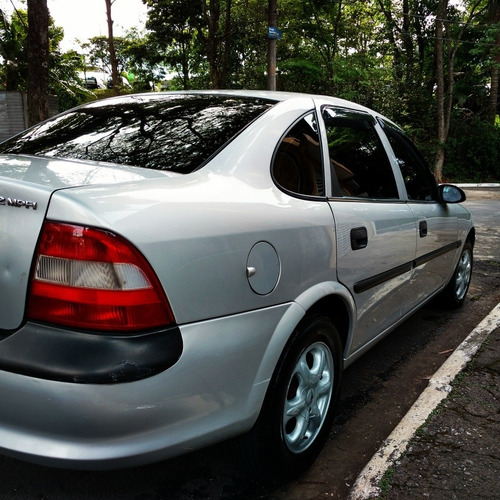 Imagem 1 de 9 de Chevrolet Vectra 1999 2.2 Gls 4p