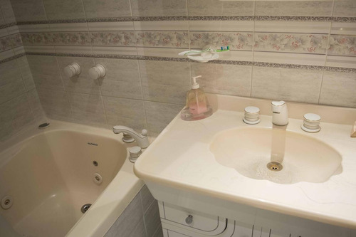Imagen 17 de 30 de Casa En Venta De 8 Ambientes Martinez