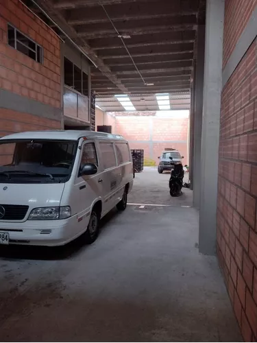 Bodega Tipo Industrial 20 De Julio Construcción Nueva