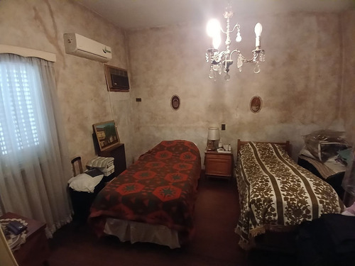 Casa En Venta En Caseros
