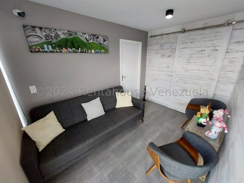 Penthouse ( 2 Niveles/ Amoblado/ Equipado) Venta Buenaventura Suites ( Guarenas) Mls - 24-14332