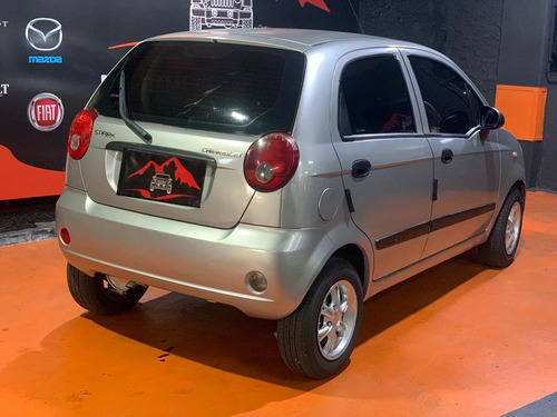 Imagen 3 de 12 de Chevrolet Spark .