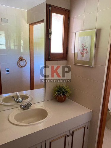 Gran Casa Con Parque Privado En Santo Domingo