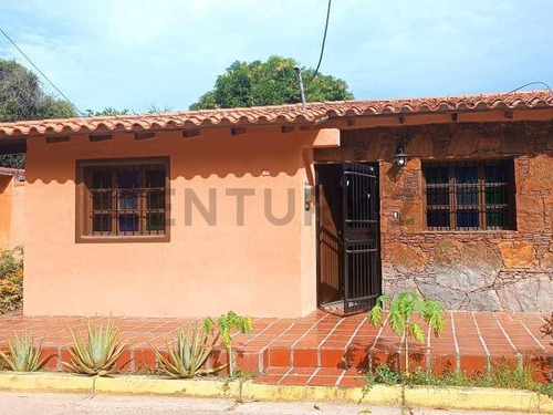 Casa En Venta En Conjunto Residencial La Floresta