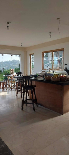 Casa Con Pocos Acabados Por Terminar