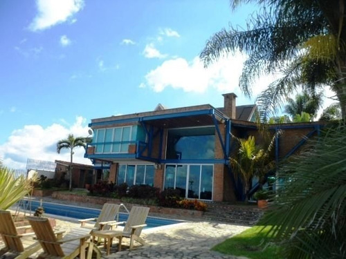 Imagen 1 de 16 de Hermosa Casa Con Piscina En Venta Oripoto 21-16519