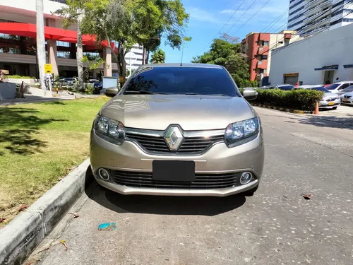 Renault Logan 1.6 Privilege / Intens