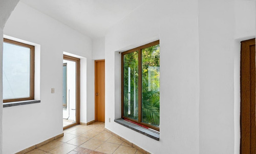 Casa En Venta En San Miguel De Allende: La Cañada Un Piso Y Estilo Colonial