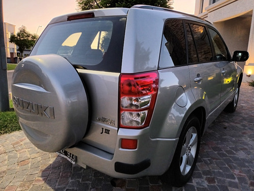 Imagen 19 de 24 de Camioneta Suzuki Grand Vitara Jiii, 4x4, 2010, Motor 2.4