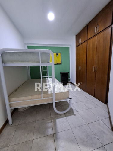 Imagen 7 de 14 de Apartamento En Maeneiro