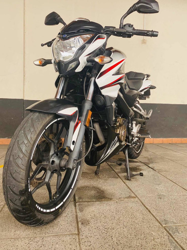 Bajaj Rouser Ns200