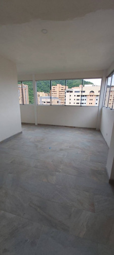 Imagen 12 de 22 de Penthouse Urb. La Trigaleña Valencia 0412-4860923.