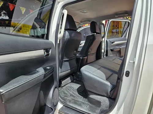 Toyota Hilux 2.4 Diésel 4X4