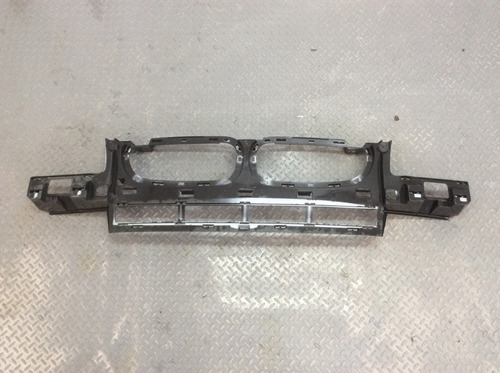 Base Soporte Parrilla Bmw X3 Mod 04-06