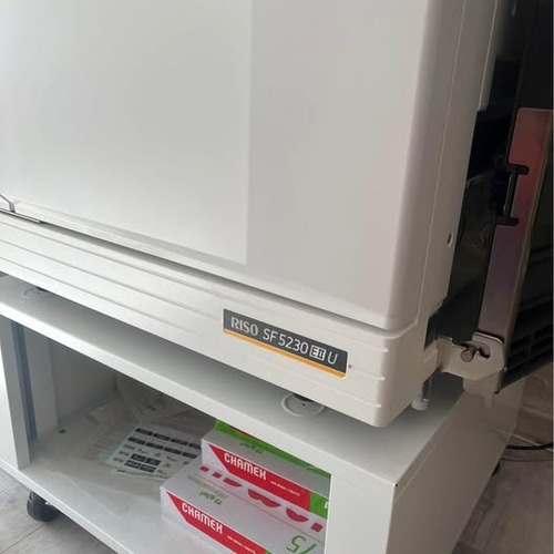 Duplicadora Riso Sf5230 Eii - Fotocopiadora (Usado)