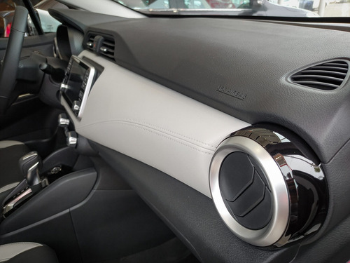 Imagem 12 de 14 de Nissan Versa Exclusive 1.6 (flex) (aut)