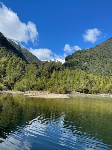 Imagen 10 de 13 de Terrenos A Orilla De Laguna Y Rio En La Patagonia