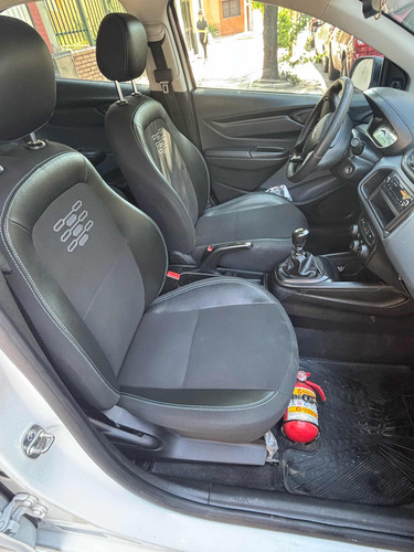 Chevrolet Onix plus 1.4 Black Edition