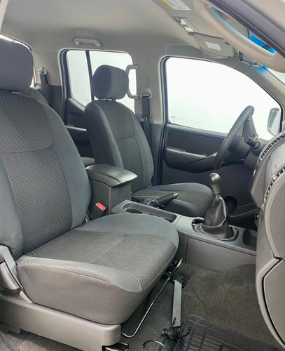 Nissan Frontier S 4X4