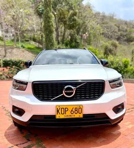 Volvo XC40 2.0 R-design