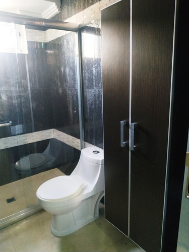 Moderno Tonw House Y Comodo En Zona Norte Sector Mañongo Focus Vende Cr