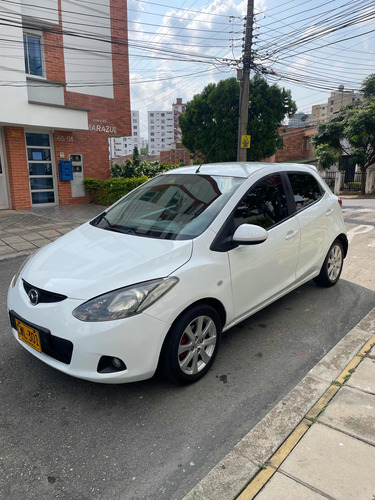 Mazda 2 Hatch Mecánico