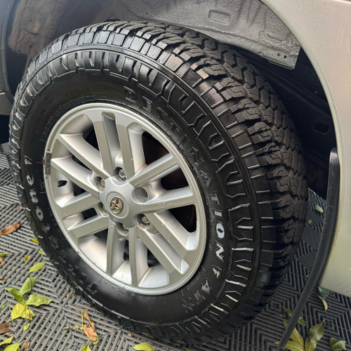 Toyota Hilux Sw4 2.7 Srv Cuero Vvti 4x2 4at 5 Asientos