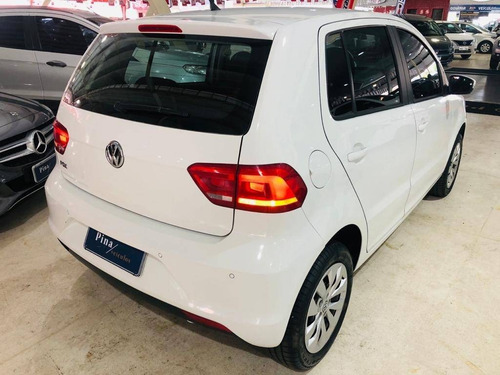 Volkswagen Fox 1.0 Mpi Trendline 12v Flex 4p Manual