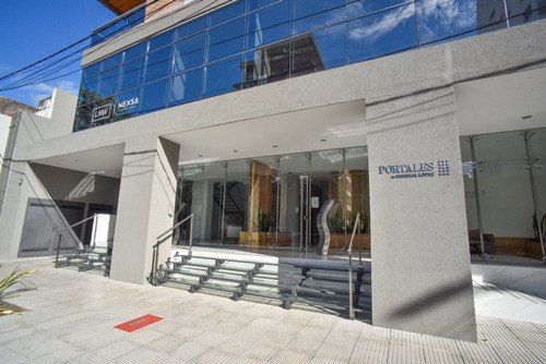 Semi Piso De 3 Dor. Y Cochera. Nuevo. Con Amenites