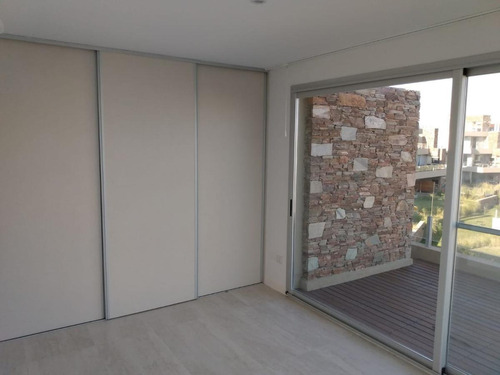 Imagen 15 de 21 de Lindísimo Departamento En Venta En Piedras - Nordelta