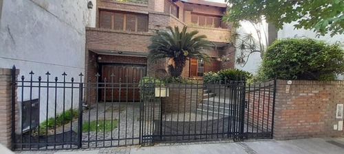 Casa En Venta - 3 Dormitorios 5 Baños 1 Cochera - 300mts2 - Villa Urquiza