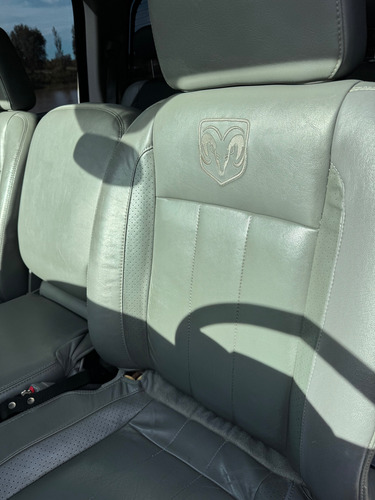 Dodge Ram 5.9 2500 Laramie Quadcab 4x4