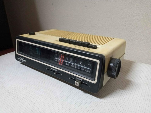 Antiguo Radio A Transistores, Normende