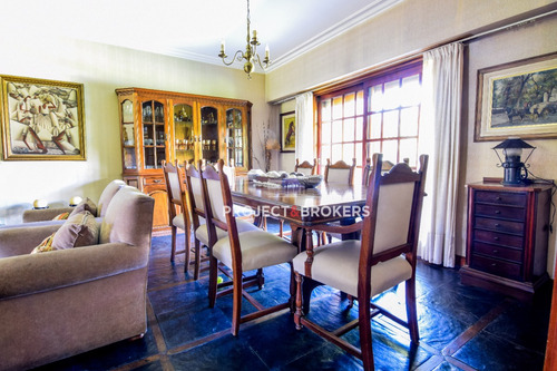Espectacular Casa En Castelar Norte