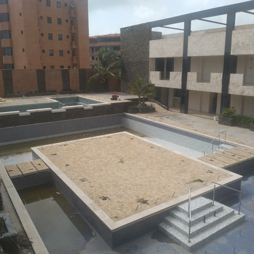 Century21 Vende Hotel 90% De Construccion Asesor Rolando Maduro