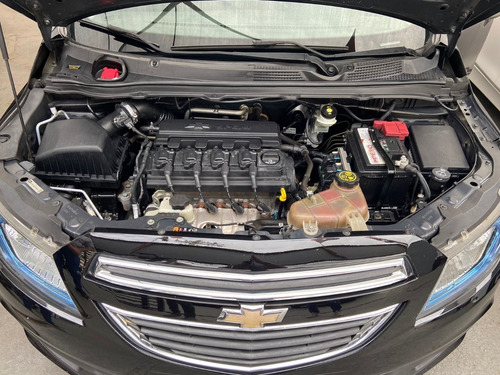 Imagem 3 de 10 de Chevrolet Onix 1.4 2014