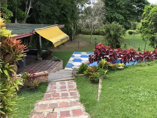 Casa En Venta - La Lagunita