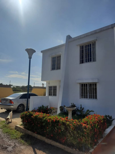 Venta De Casa Urb. Los Corales Edo. Anzoategui,jm