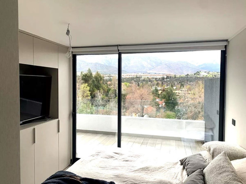Departamento En Arriendo De 2 Dorm. En Las Condes