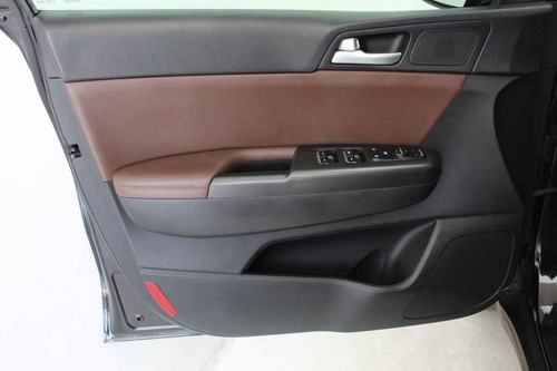 Imagen 11 de 14 de Kia Sportage 2018 4 Cilindros