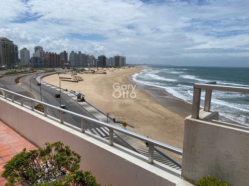 Apartamento En Venta Y Aqluiler, Peninsula, Punta Del Este, 3 Dormitorios.- Ref: 24251