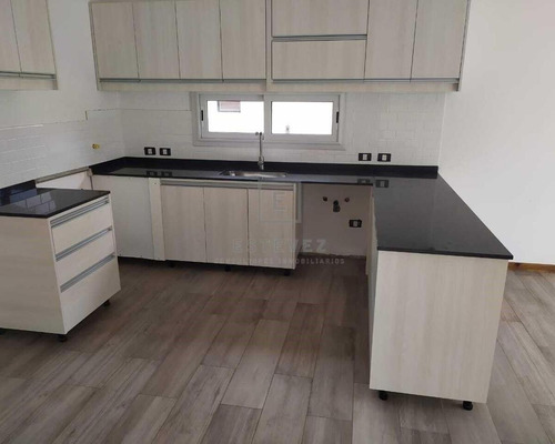 Casa En Venta Frente A La Plaza De Juegos, 3 Dormitorios. Barrio Cerrado San Matias, Escobar